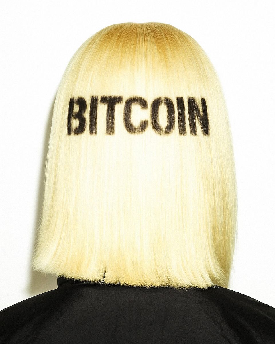 BITCOIN BLONDE
